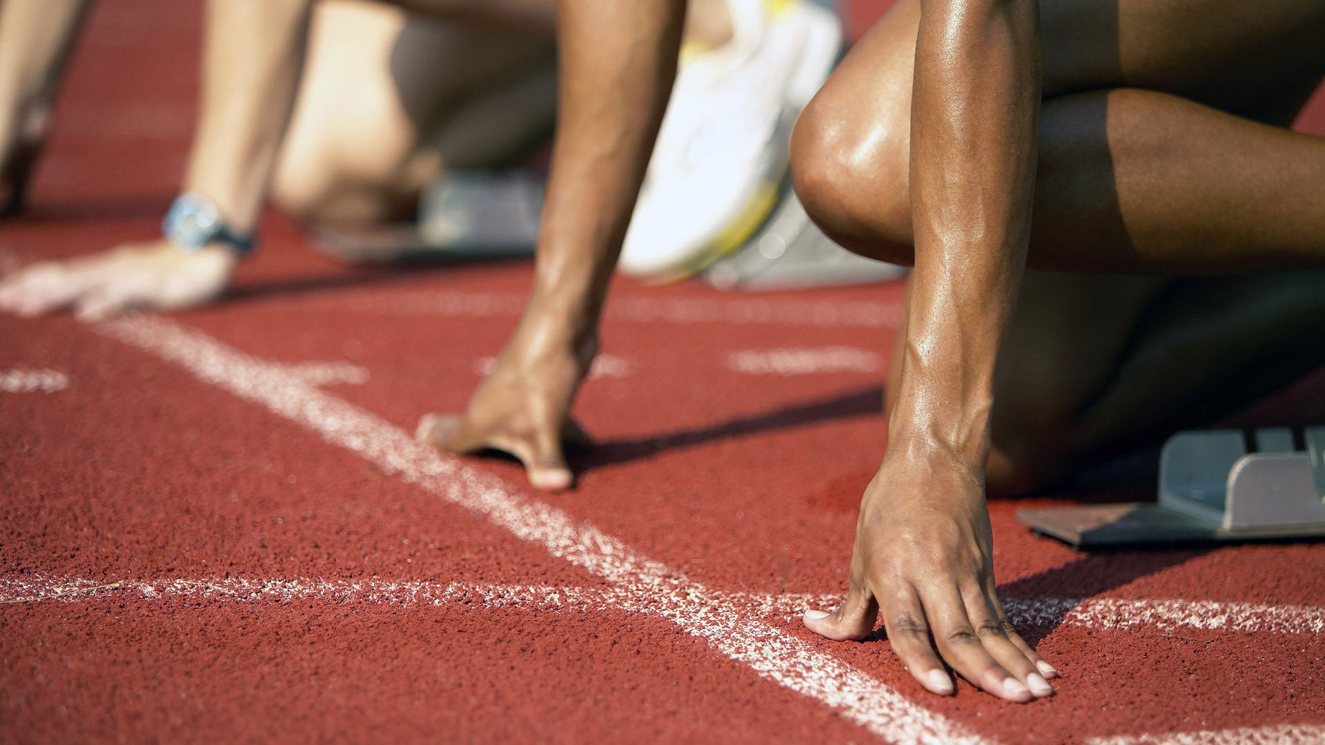 当接管成为关键词，从里昂门神到F1赛道，胜利属于孤注一掷的勇者
